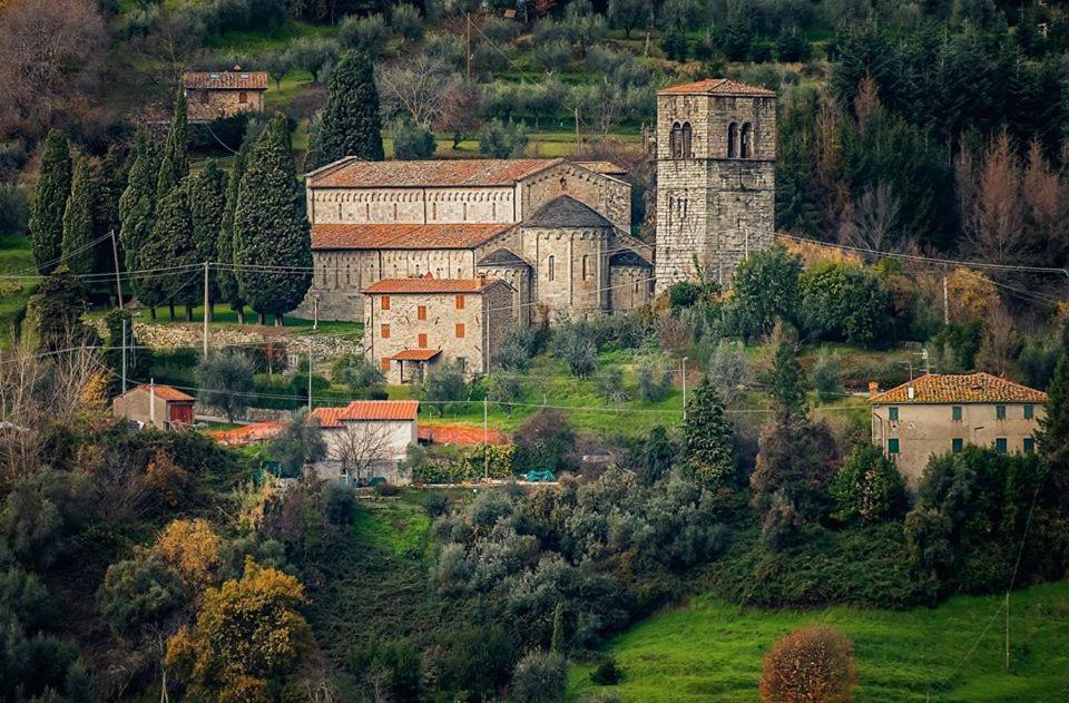 Casa Vacanze La Tosca Castelvecchio  Luaran gambar